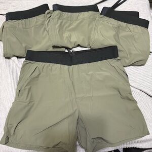 Ten Thousand Tactical Short